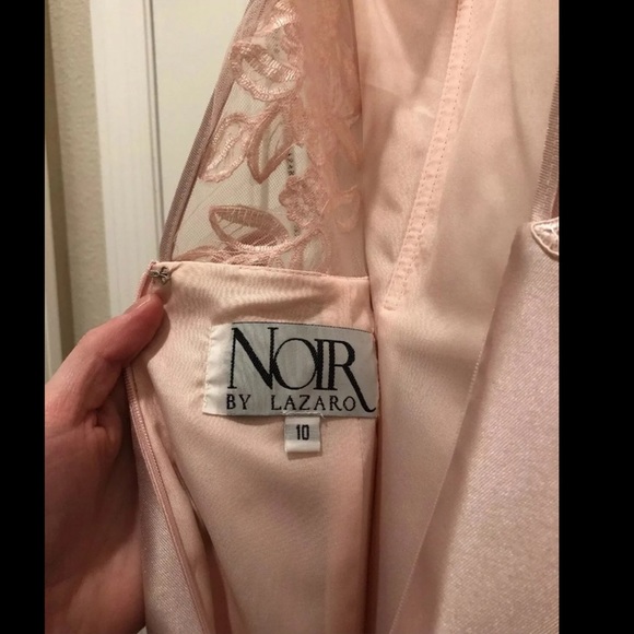 Beautiful Lazaro gown - Picture 4 of 8